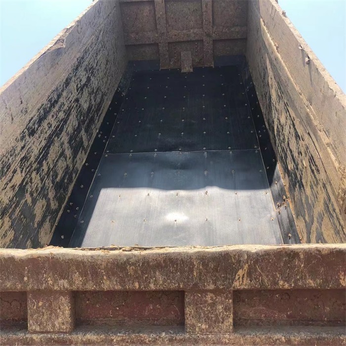 汽车衬板如何安装