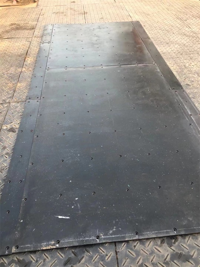 渣土车不粘土车厢滑板性能